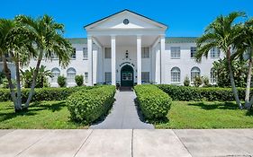 The Historic Clewiston Inn 3*